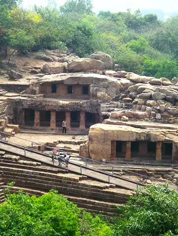 Dhauli Giri Shanti Stupa