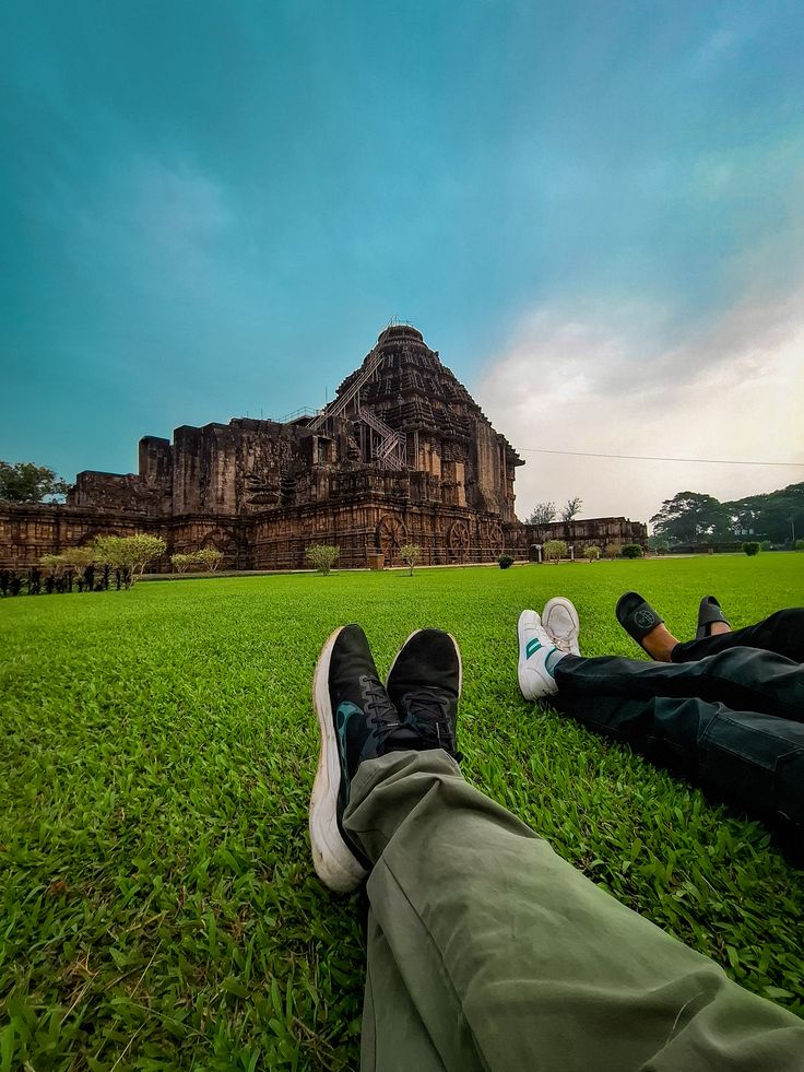 Puri to Konark Sun Temple taxi — 35 km Marine Drive route